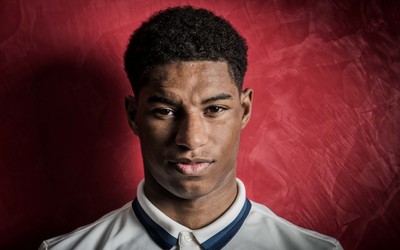 绿茵体育焦点-于帕梅卡诺又上失误头条