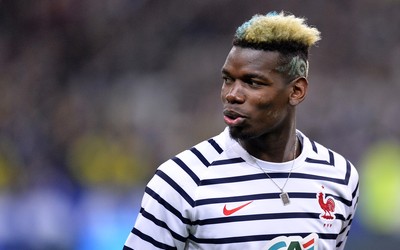 绿茵体育独家-于帕梅卡诺失误后教练表情